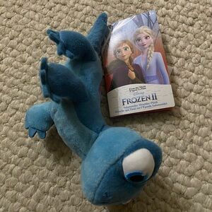 Frozen 2 toy - Bruni shoulder plush with magnet